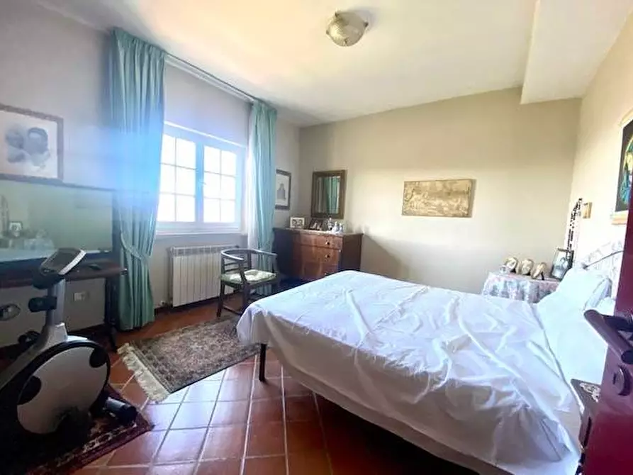 Immagine 39 di Villa in vendita  a Sarzana