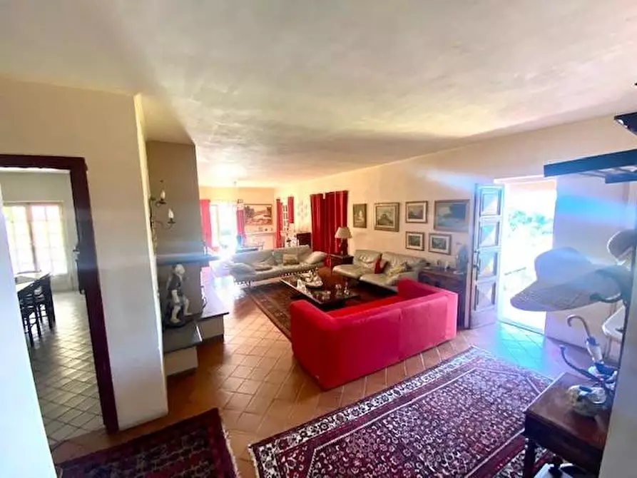 Immagine 33 di Villa in vendita  a Sarzana