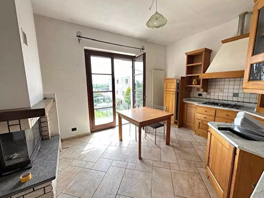 Immagine 5 di Casa bifamiliare in vendita  a Ortonovo