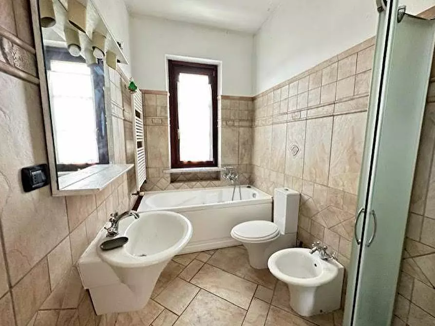 Immagine 12 di Casa bifamiliare in vendita  a Ortonovo