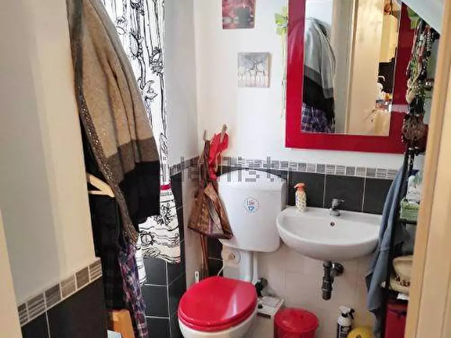 Immagine 9 di Appartamento in vendita  a Sarzana