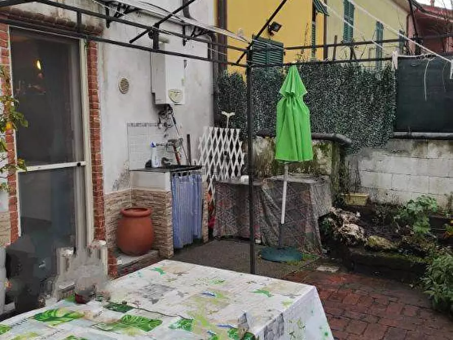 Immagine 13 di Appartamento in vendita  a Sarzana