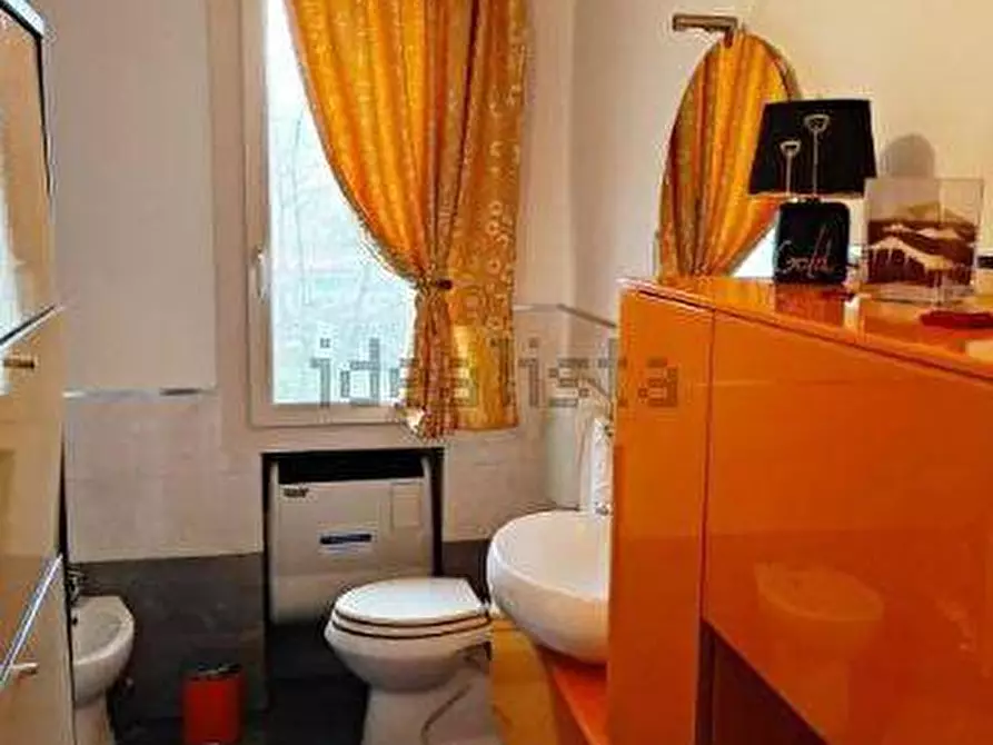 Immagine 11 di Appartamento in vendita  a Sarzana