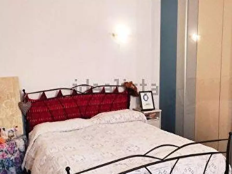 Immagine 10 di Appartamento in vendita  a Sarzana