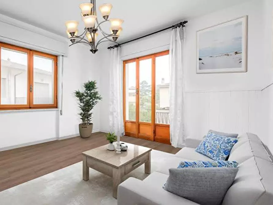 Immagine 2 di Appartamento in vendita  a Ameglia