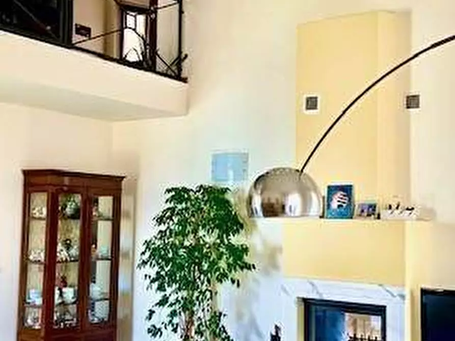 Immagine 26 di Villa in vendita  a Ortonovo