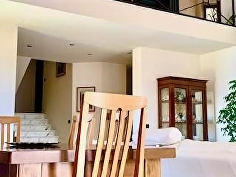 Immagine 27 di Villa in vendita  a Ortonovo