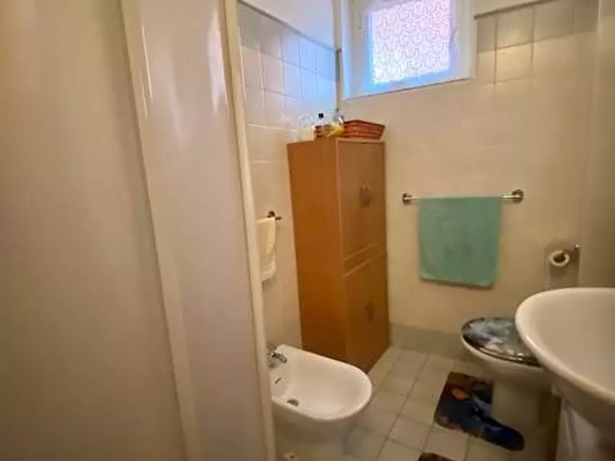 Immagine 11 di Appartamento in vendita  a Ameglia