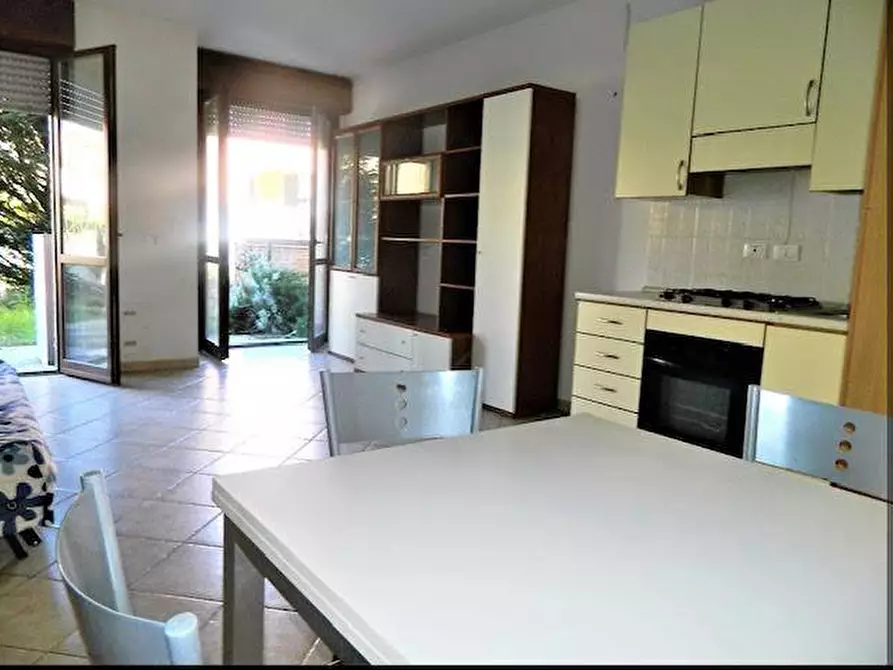 Immagine 2 di Appartamento in vendita  a Sarzana