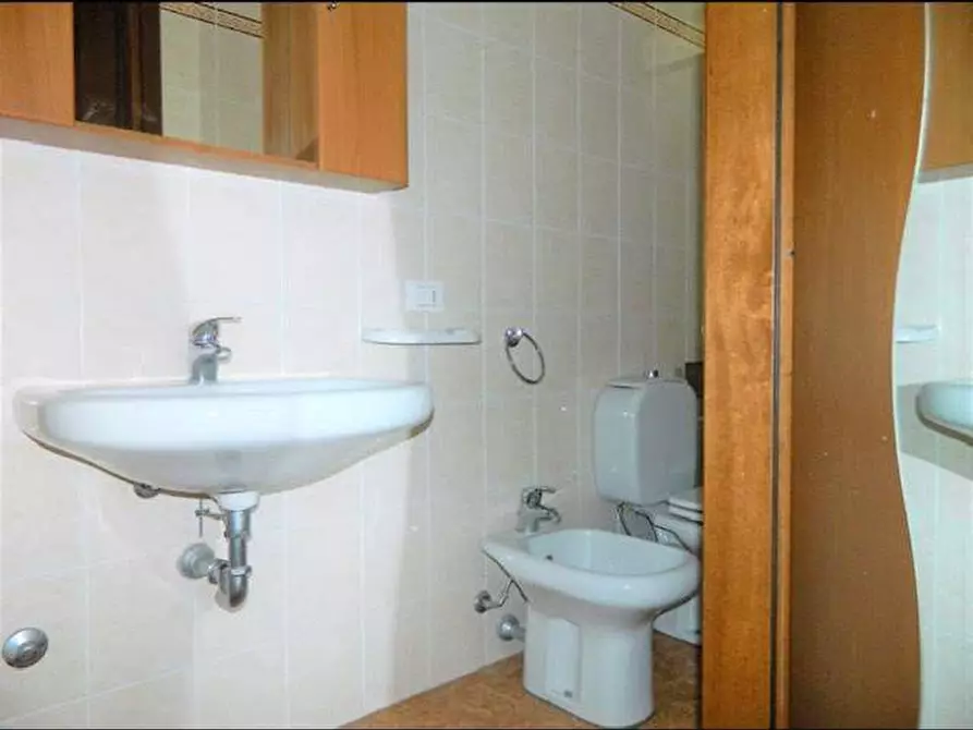 Immagine 7 di Appartamento in vendita  a Sarzana