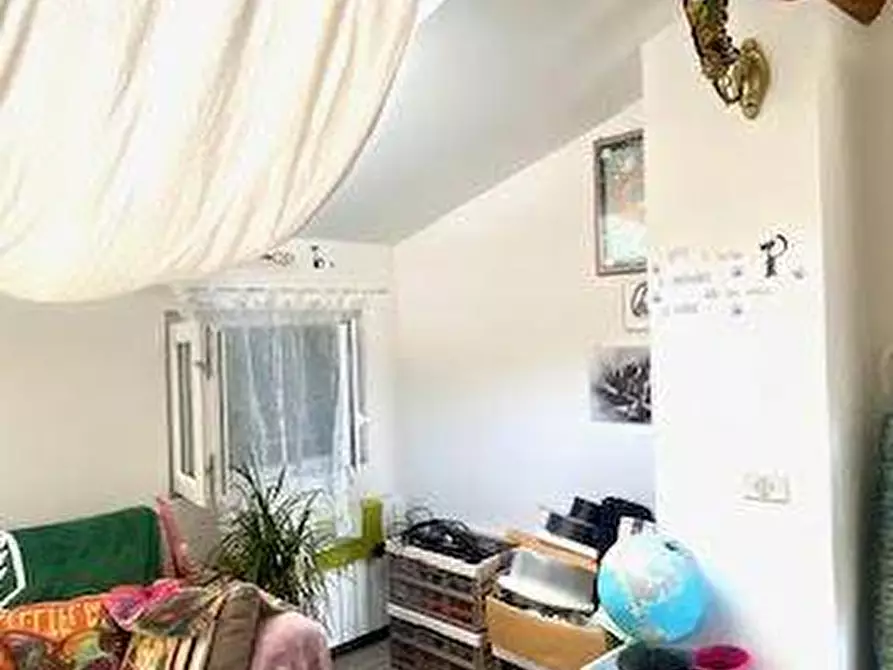 Immagine 16 di Appartamento in vendita  a Ortonovo