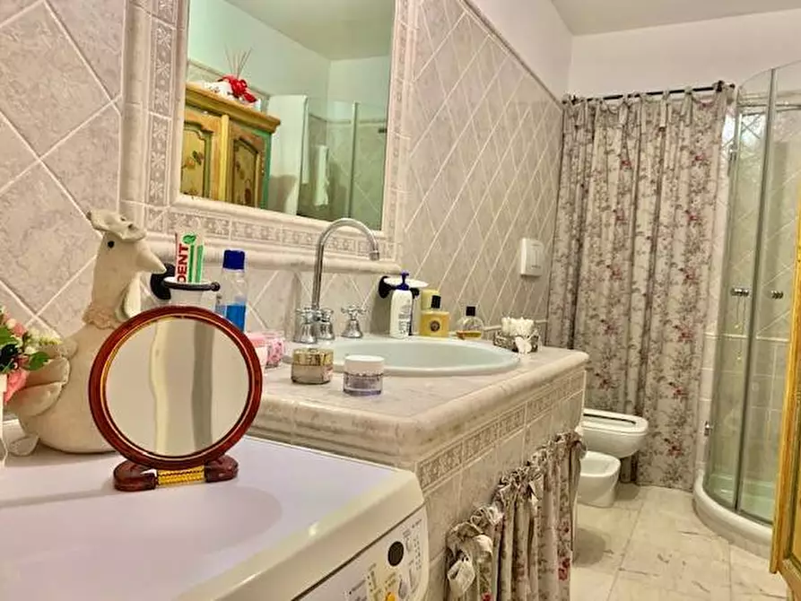 Immagine 21 di Terratetto in vendita  a Ortonovo