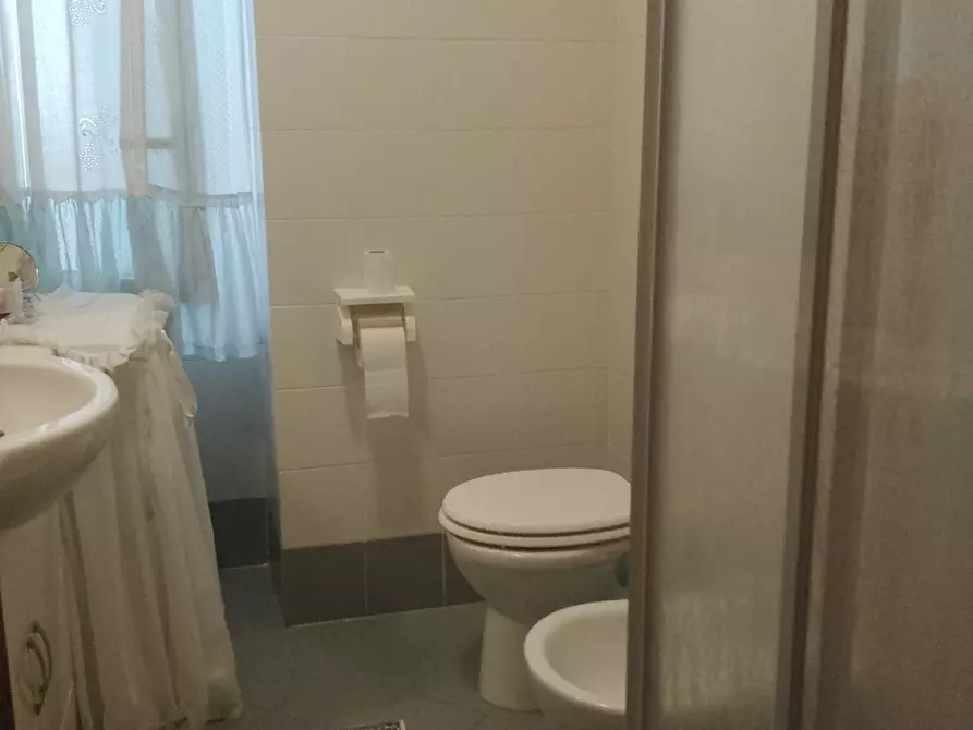 Immagine 9 di Appartamento in vendita  a Livorno