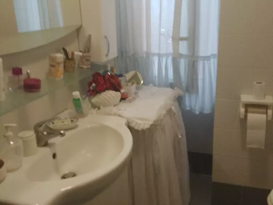 Immagine 10 di Appartamento in vendita  a Livorno