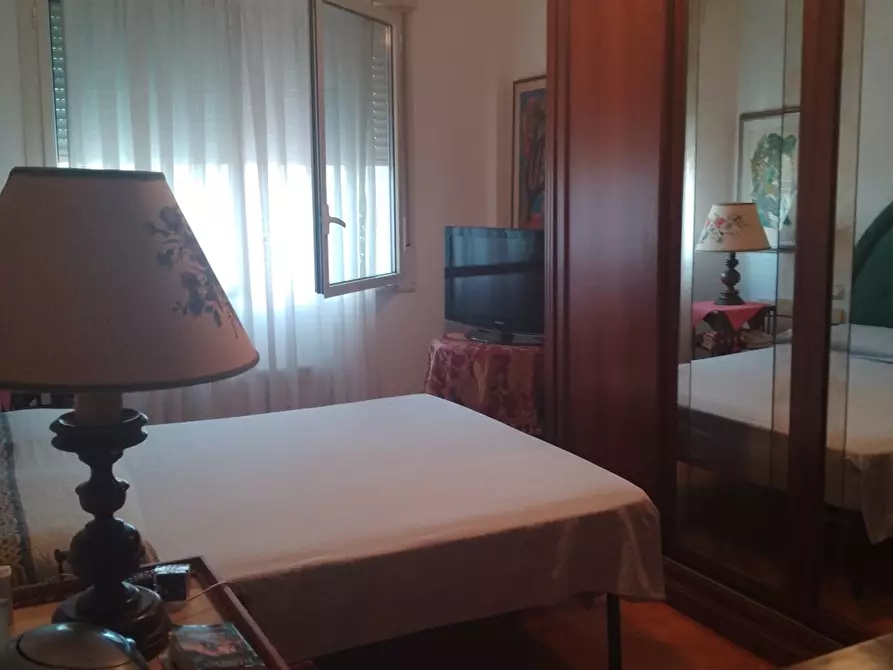 Immagine 11 di Appartamento in vendita  a Livorno