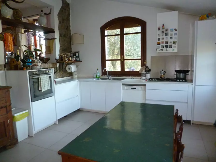 Immagine 13 di Casa indipendente in vendita  a Livorno