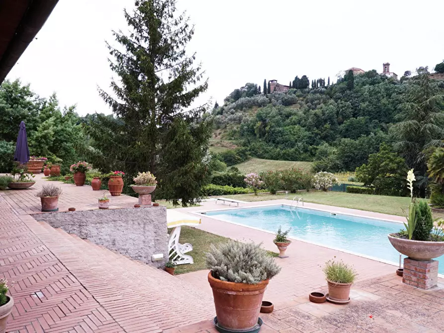Immagine 6 di Villa in vendita  a Crespina Lorenzana