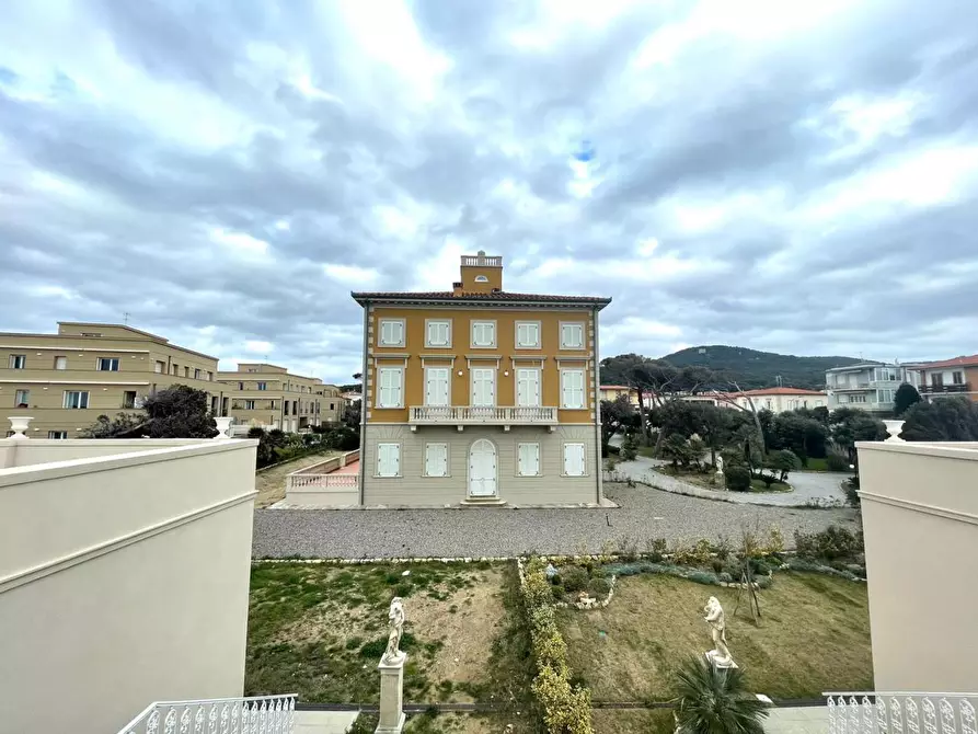 Immagine 20 di Appartamento in vendita  a Livorno