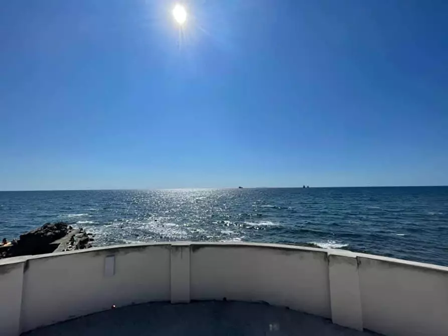 Immagine 19 di Appartamento in vendita  a Livorno