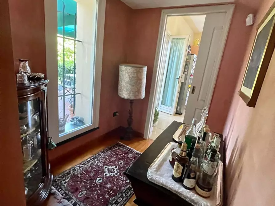 Immagine 46 di Villa in vendita  a Livorno