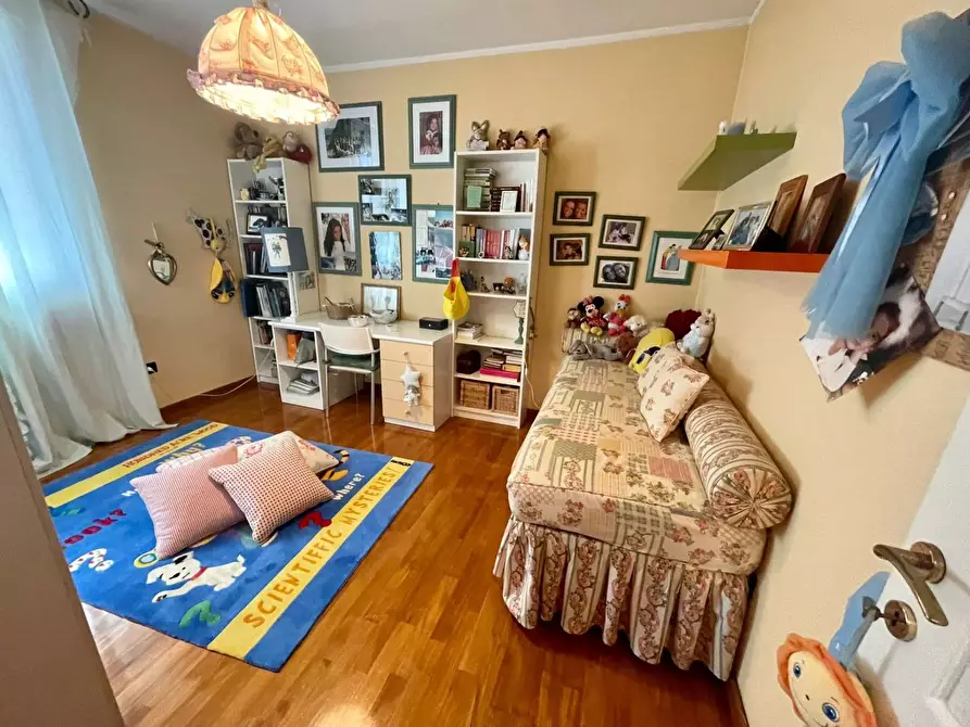 Immagine 21 di Villa in vendita  a Livorno