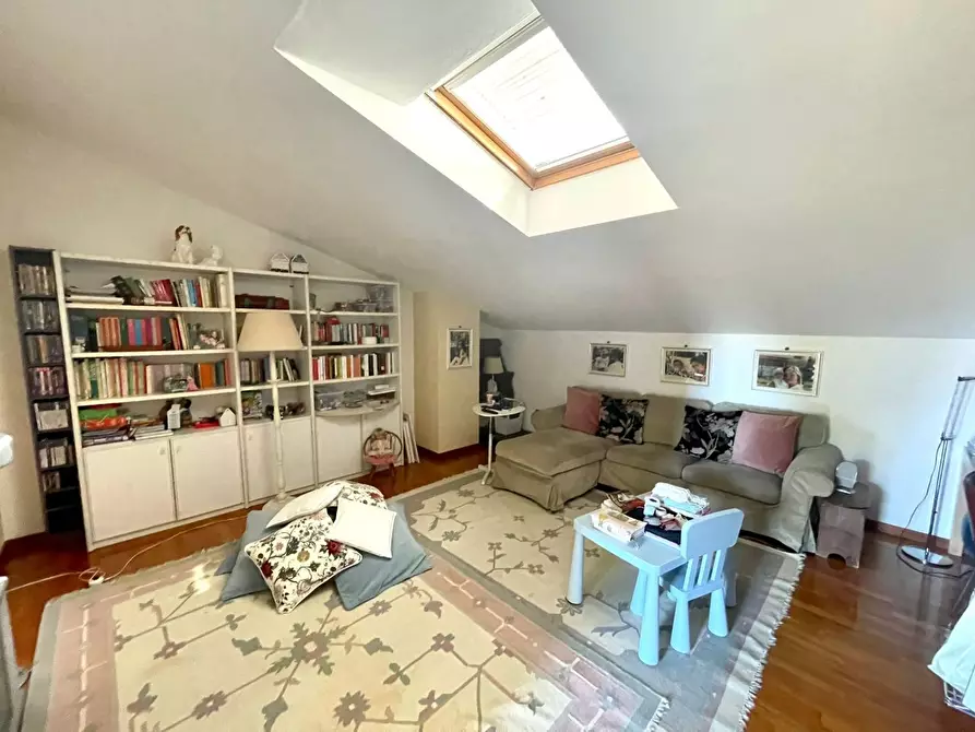 Immagine 35 di Villa in vendita  a Livorno