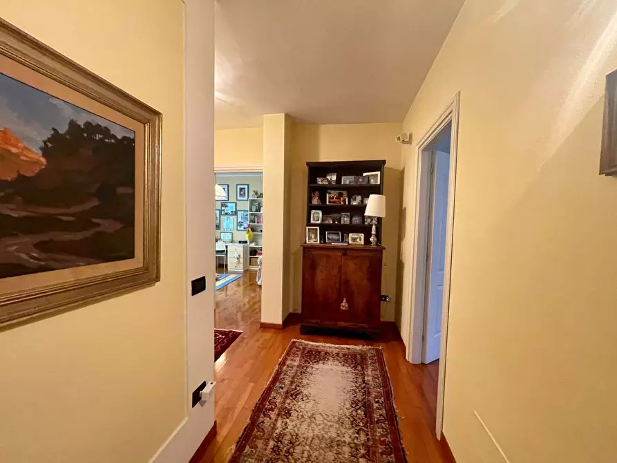 Immagine 22 di Villa in vendita  a Livorno