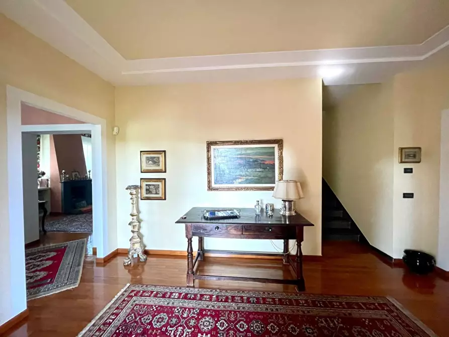 Immagine 37 di Villa in vendita  a Livorno