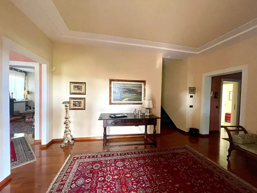Immagine 57 di Villa in vendita  a Livorno