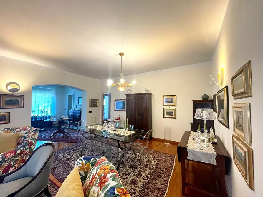 Immagine 55 di Villa in vendita  a Livorno