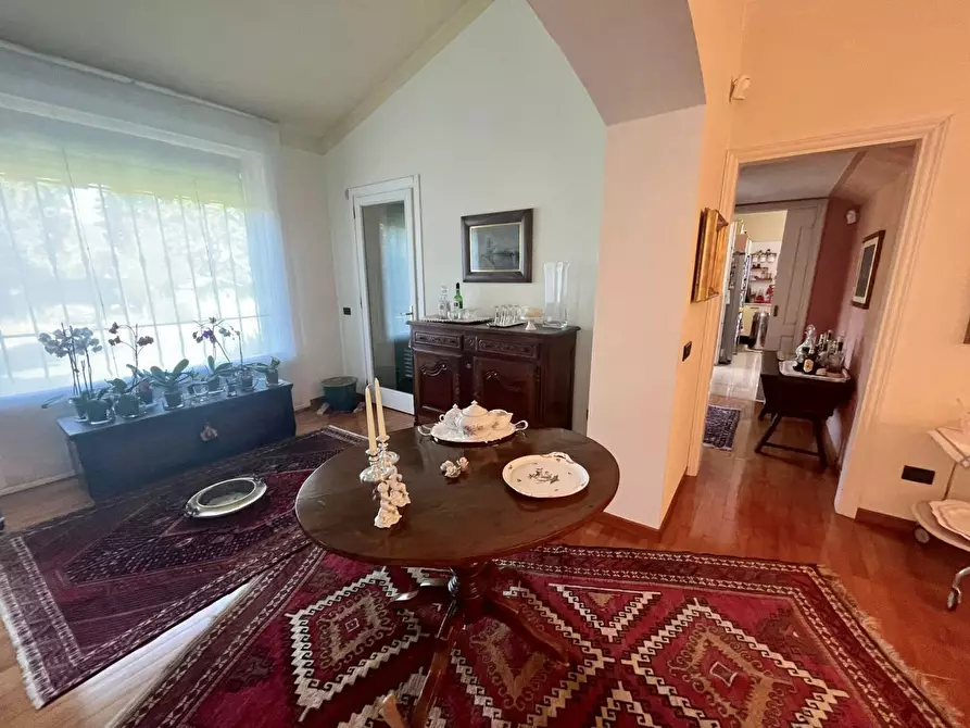 Immagine 49 di Villa in vendita  a Livorno