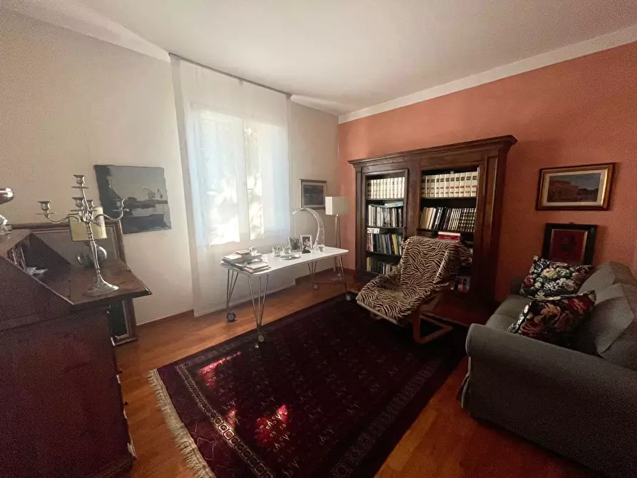 Immagine 59 di Villa in vendita  a Livorno