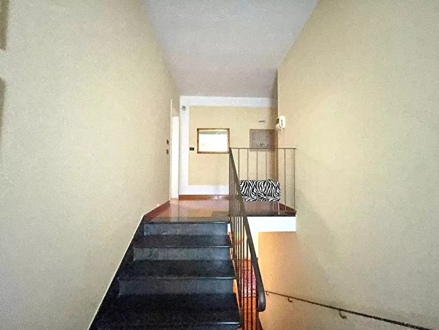 Immagine 36 di Villa in vendita  a Livorno