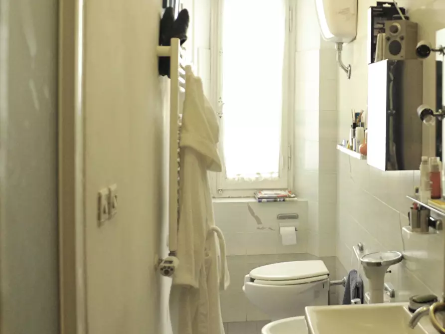 Immagine 7 di Appartamento in vendita  a Livorno