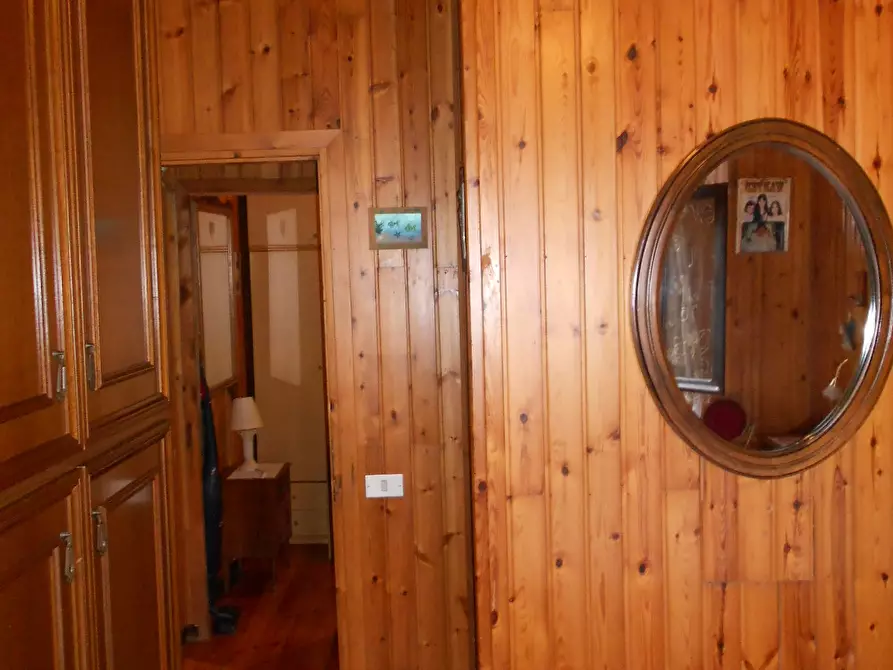 Immagine 40 di Casa indipendente in vendita  a Massa