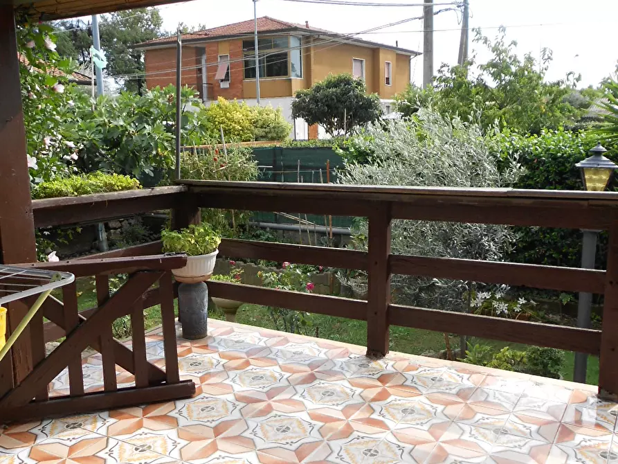 Immagine 35 di Casa indipendente in vendita  a Massa