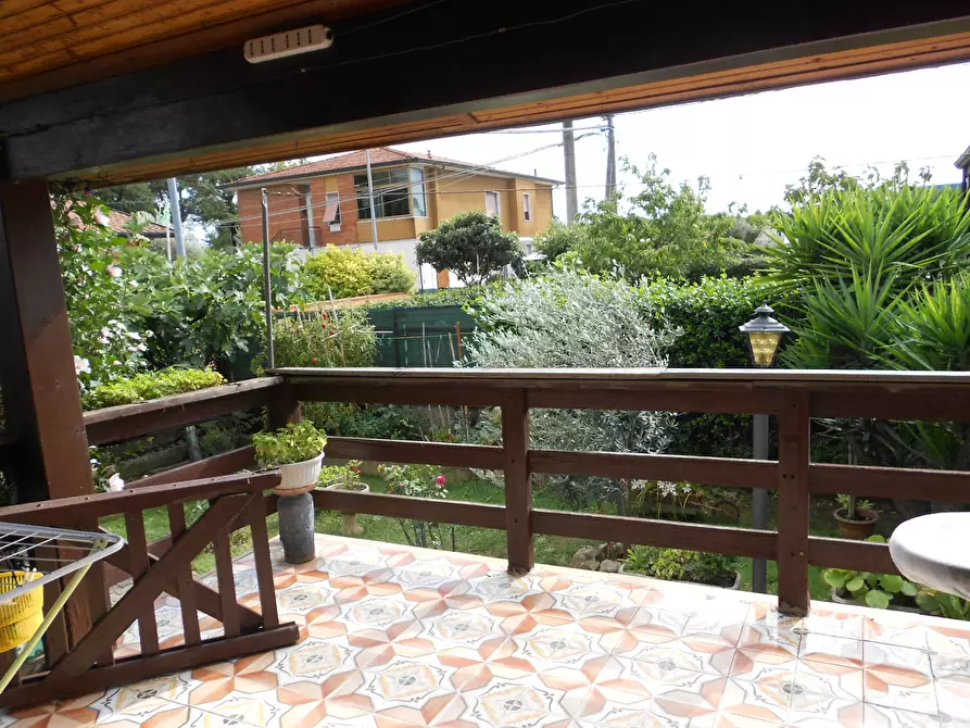 Immagine 43 di Casa indipendente in vendita  a Massa