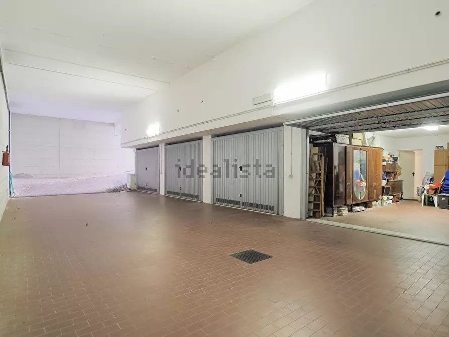 Immagine 26 di Casa indipendente in vendita  a Massa