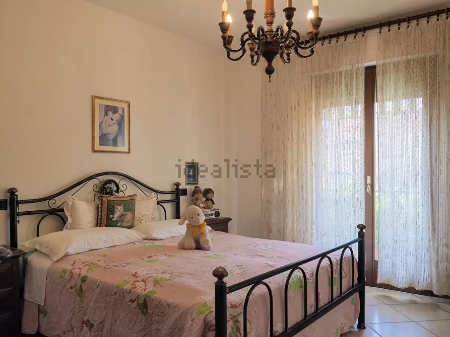 Immagine 12 di Casa indipendente in vendita  a Massa