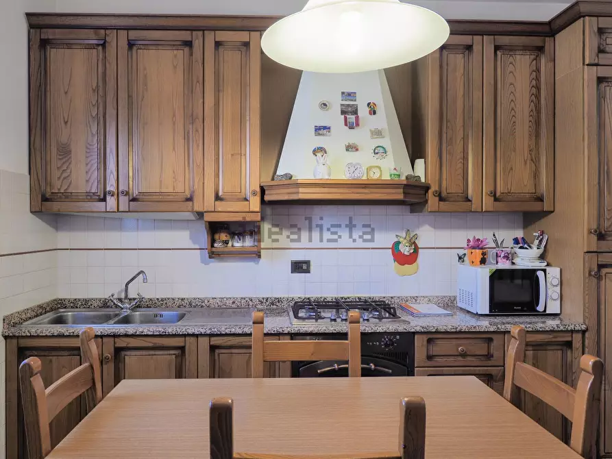 Immagine 10 di Casa indipendente in vendita  a Massa