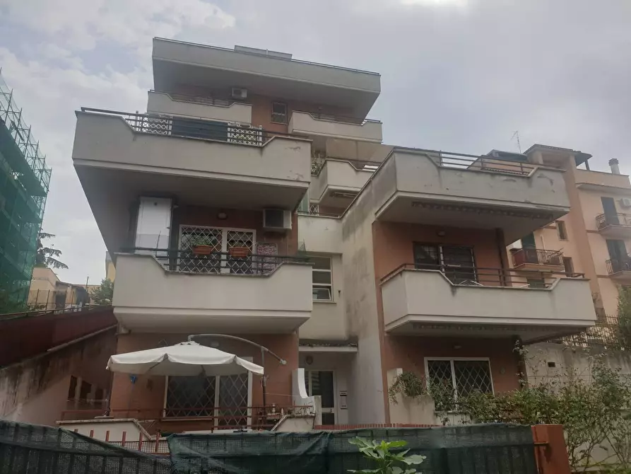 Immagine 1 di Casa indipendente in vendita  a Roma