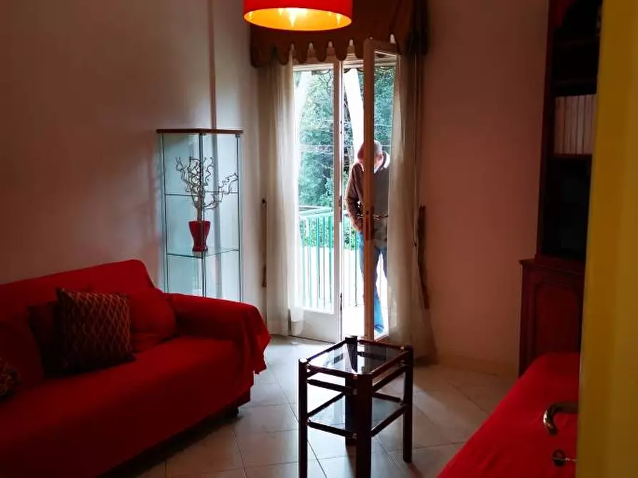 Immagine 9 di Porzione di casa in vendita  a Massa