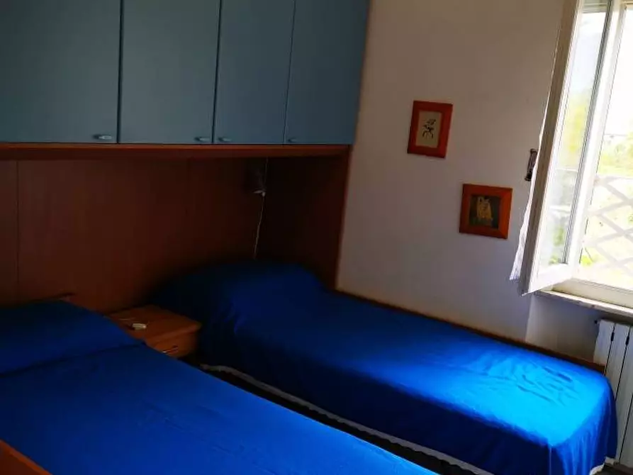 Immagine 16 di Porzione di casa in vendita  a Massa