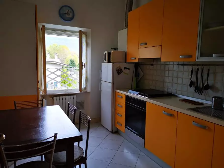 Immagine 12 di Porzione di casa in vendita  a Massa