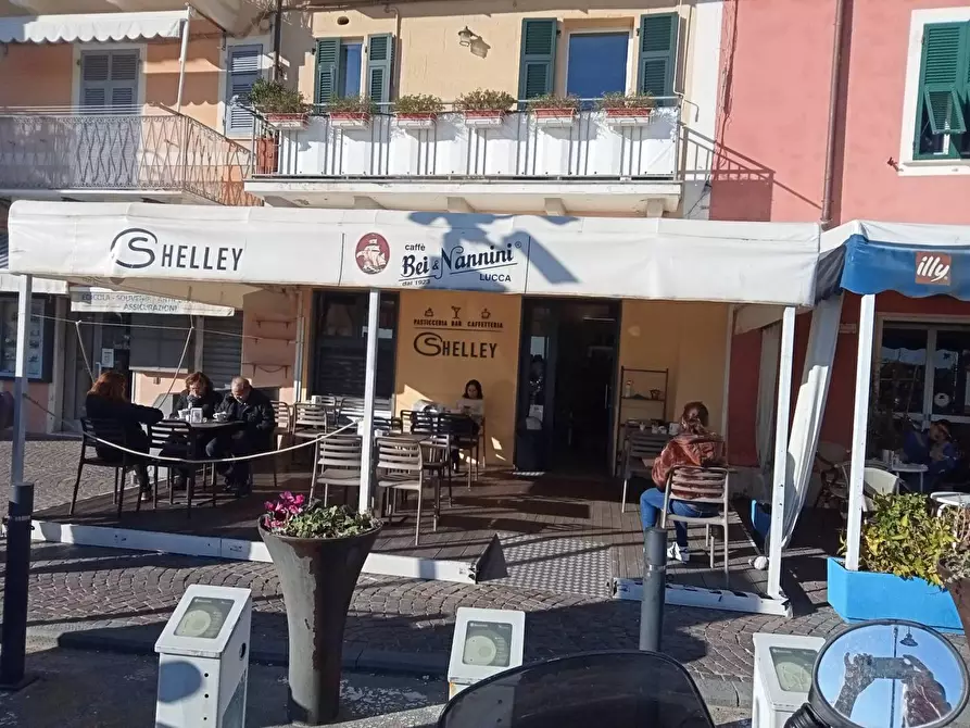 Immagine 10 di Bar / Ristorante in vendita  a Lerici