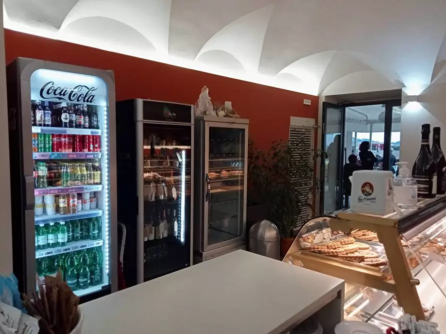 Immagine 9 di Bar / Ristorante in vendita  a Lerici