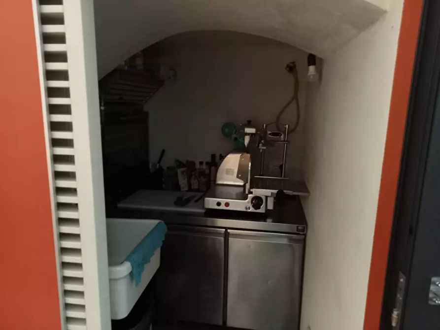 Immagine 6 di Bar / Ristorante in vendita  a Lerici