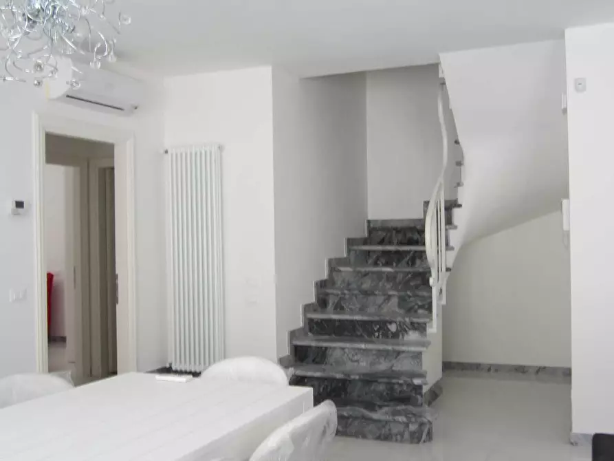 Immagine 13 di Villa in vendita  a Pietrasanta