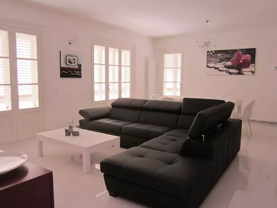 Immagine 6 di Villa in vendita  a Pietrasanta