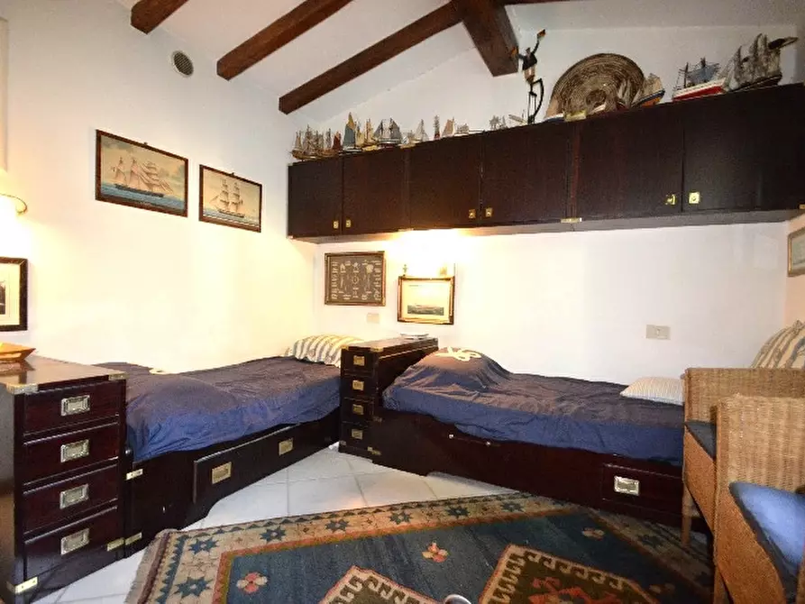 Immagine 8 di Casa indipendente in vendita  a Pietrasanta